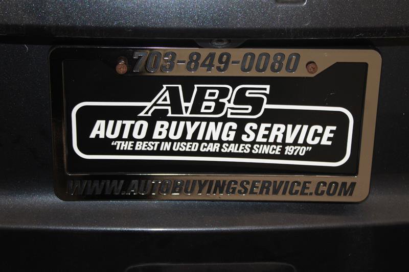 Vehicle image 26 of 32