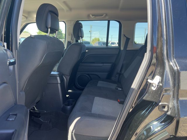 Vehicle image 11 of 25