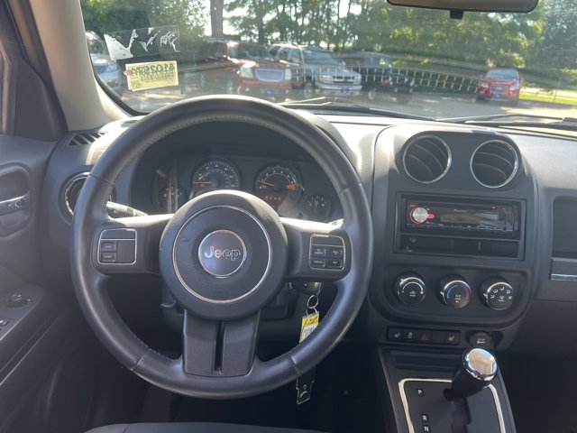 Vehicle image 13 of 25