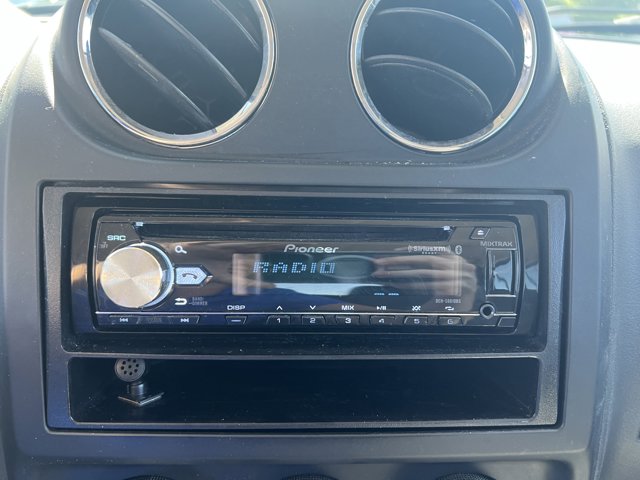 Vehicle image 18 of 25