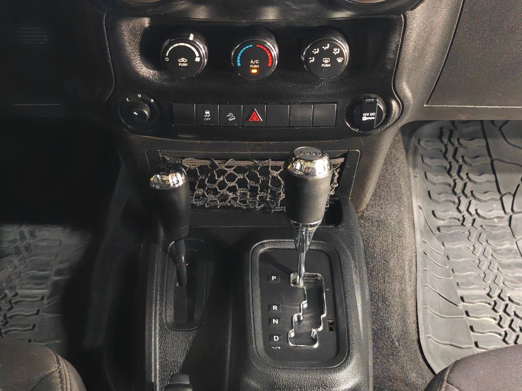 Vehicle image 17 of 37
