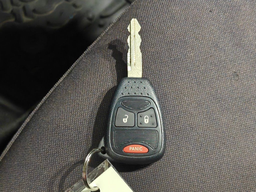 Vehicle image 21 of 37