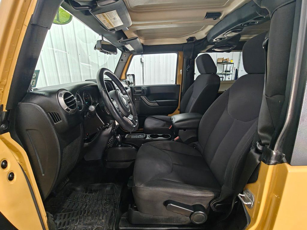 Vehicle image 24 of 37