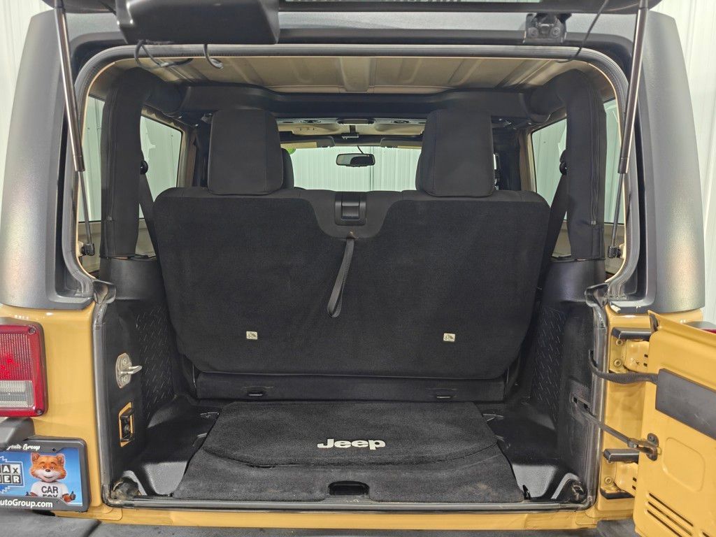 Vehicle image 26 of 37