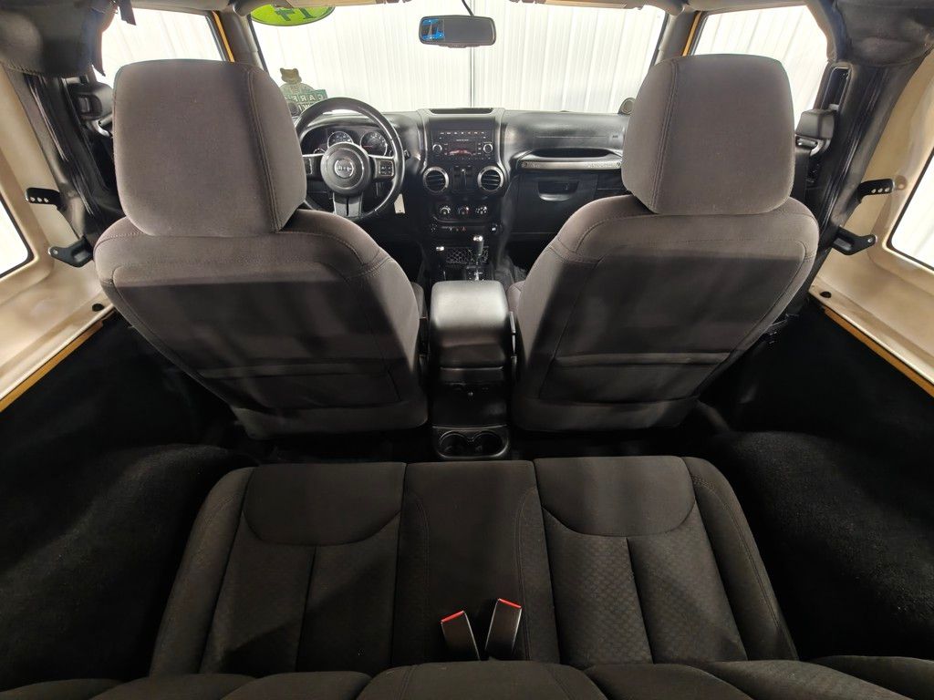 Vehicle image 25 of 37