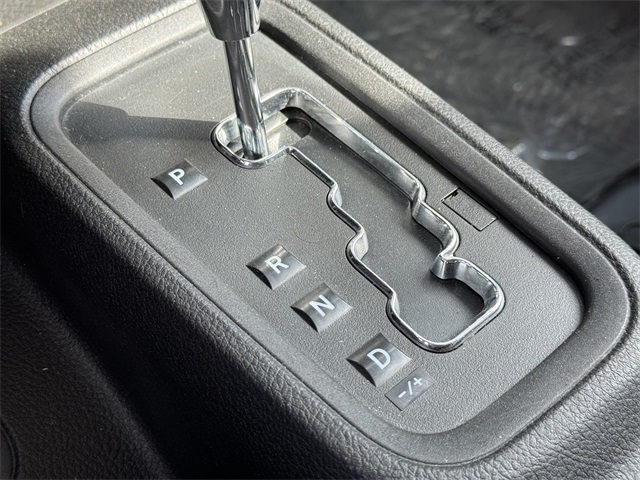 Vehicle image 46 of 52