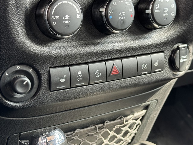 Vehicle image 44 of 52