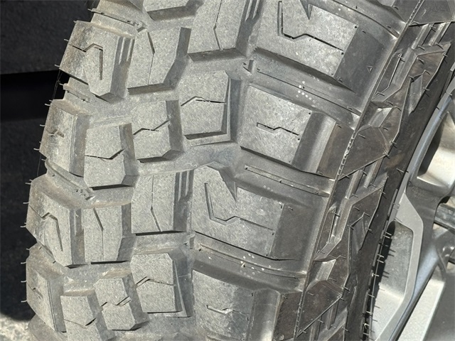 Vehicle image 13 of 52