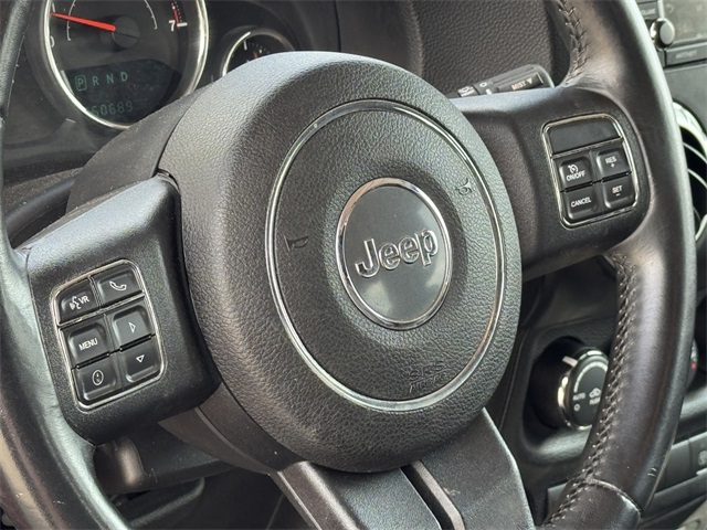 Vehicle image 25 of 52