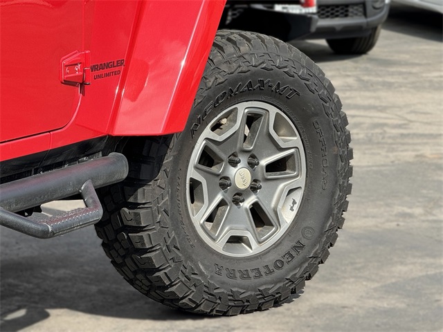 Vehicle image 19 of 52