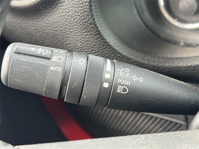 Vehicle image 48 of 52