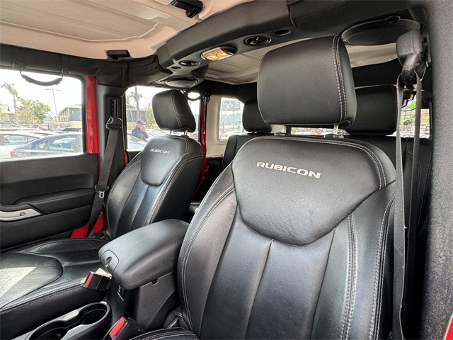 Vehicle image 27 of 52