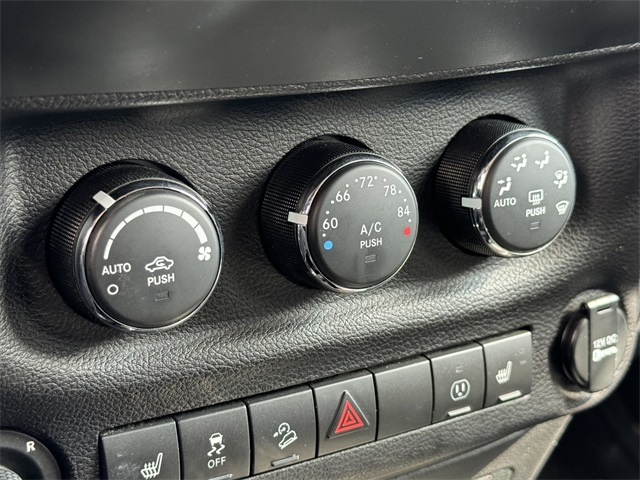 Vehicle image 43 of 52