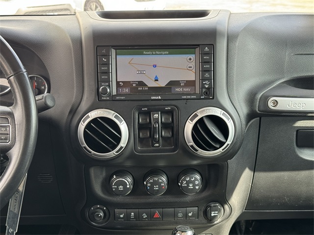 Vehicle image 33 of 52
