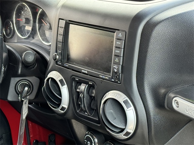 Vehicle image 8 of 52