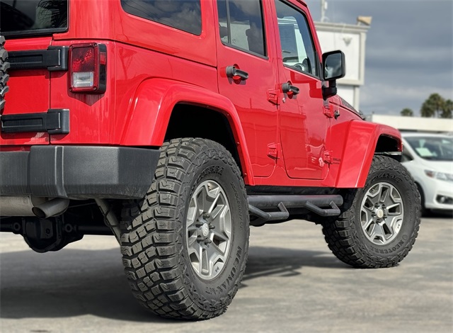 Vehicle image 4 of 52