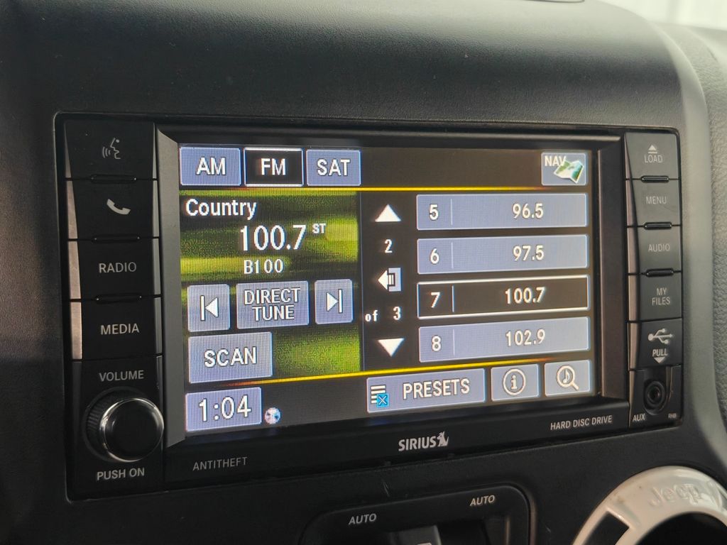 Vehicle image 14 of 49