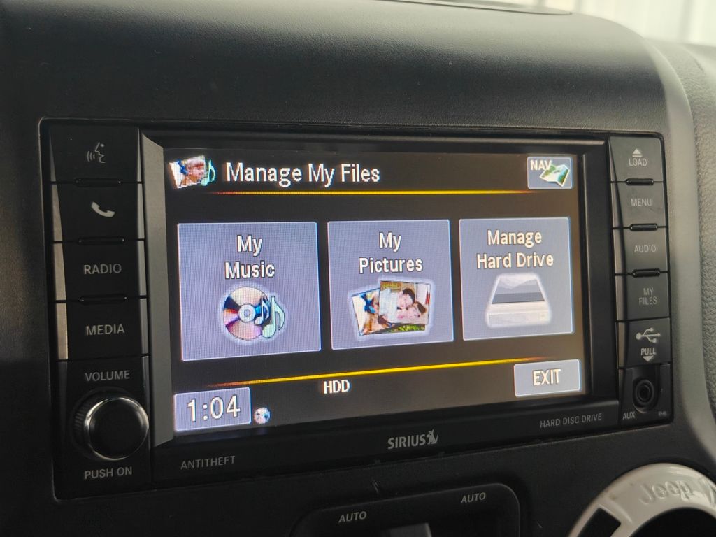 Vehicle image 32 of 49