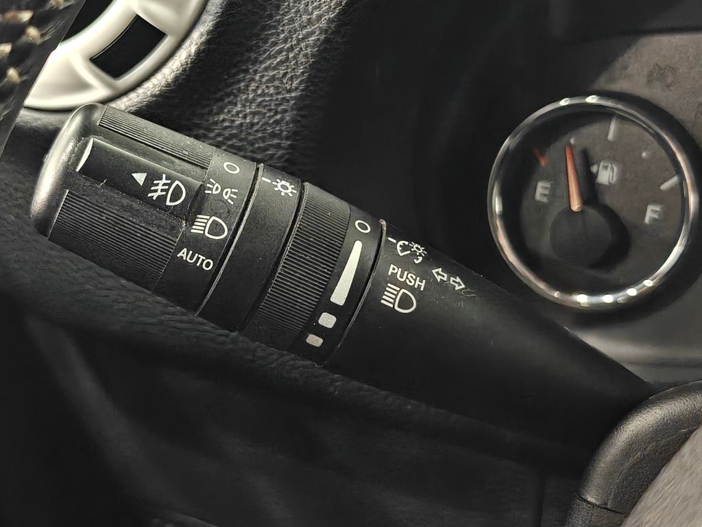 Vehicle image 34 of 49