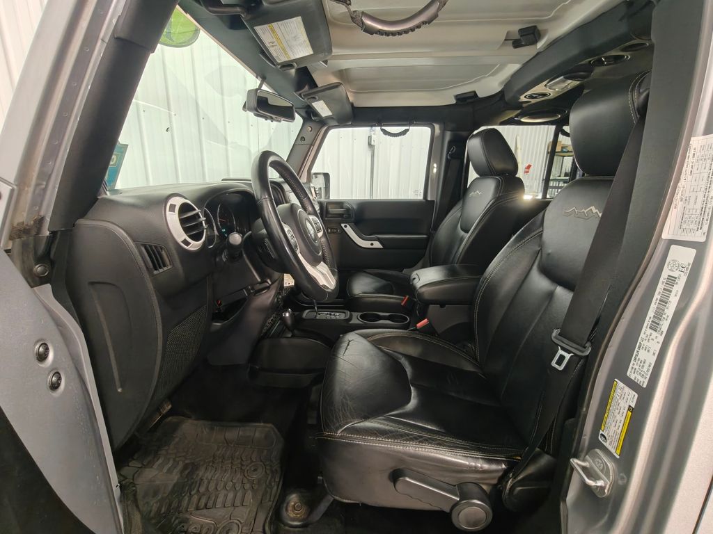 Vehicle image 24 of 49