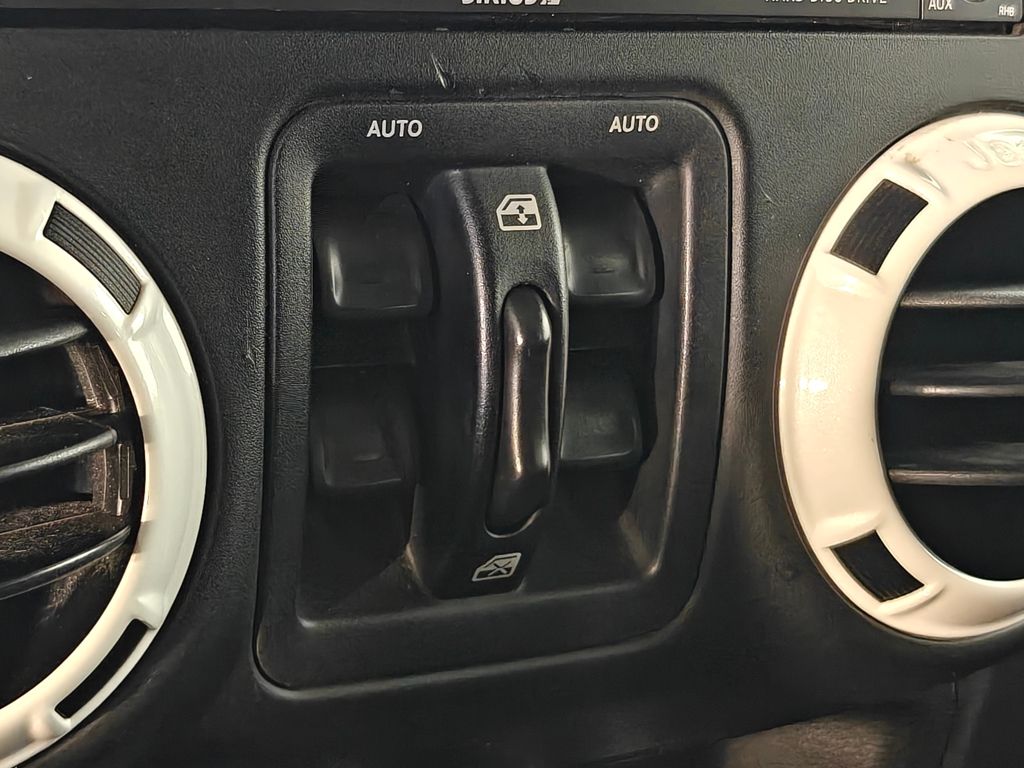 Vehicle image 15 of 49