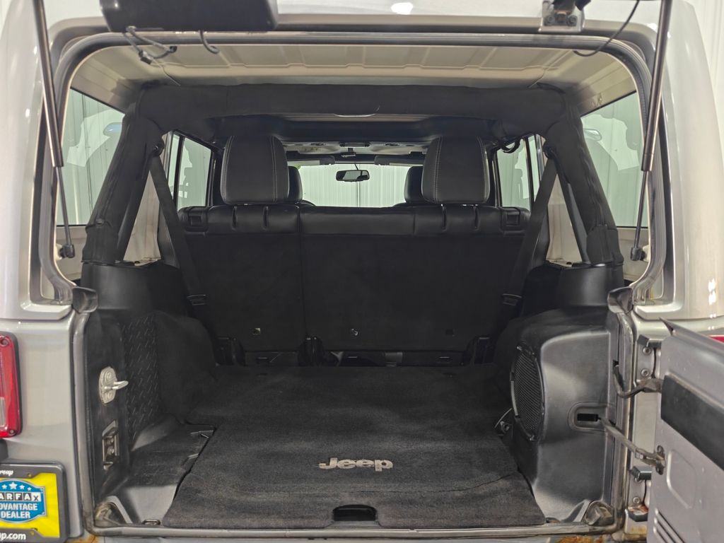 Vehicle image 28 of 49