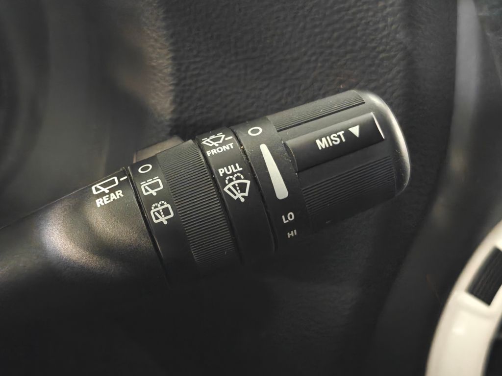 Vehicle image 35 of 49