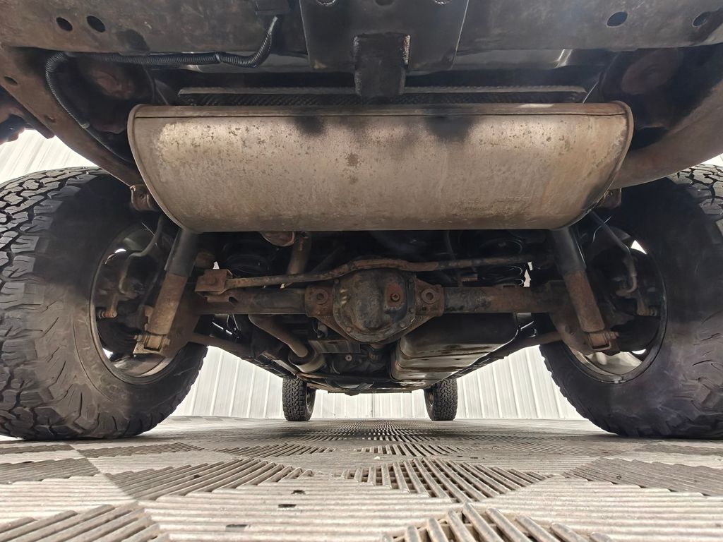 Vehicle image 43 of 49