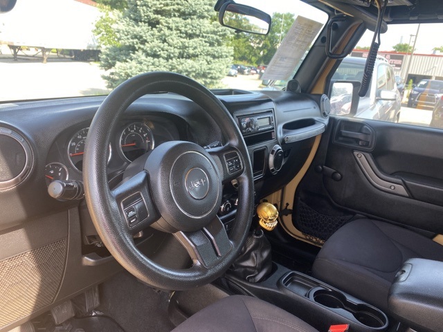 Vehicle image 7 of 28