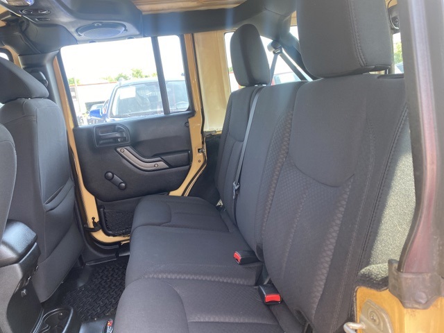 Vehicle image 15 of 28