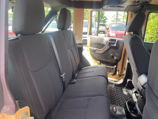 Vehicle image 20 of 28