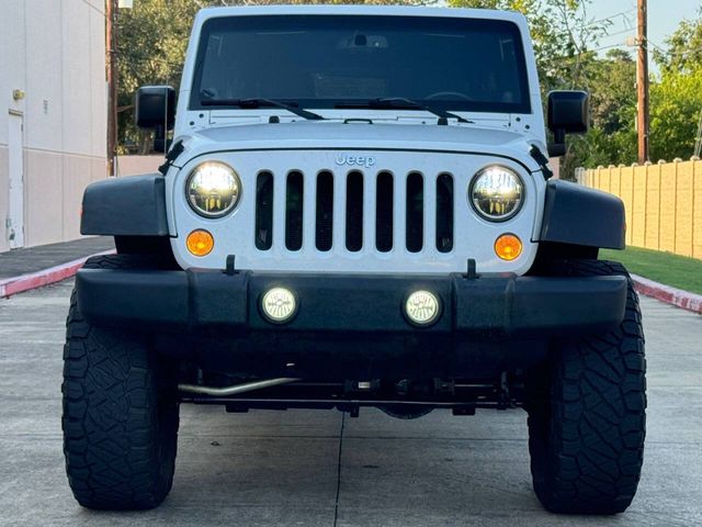 2014 Jeep Wrangler Unlimited Sport Image 2 of 41