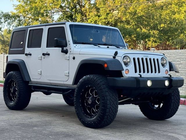 2014 Jeep Wrangler Unlimited Sport Image 3 of 41