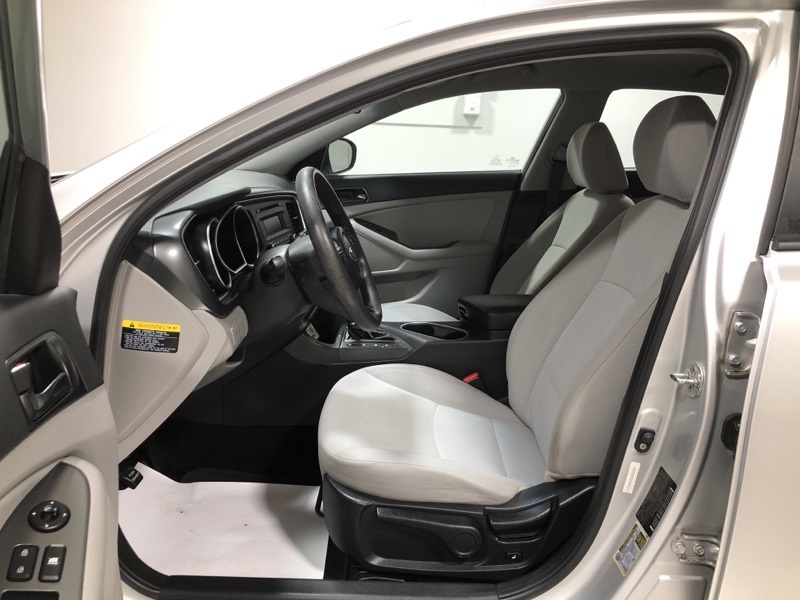Vehicle image 18 of 32