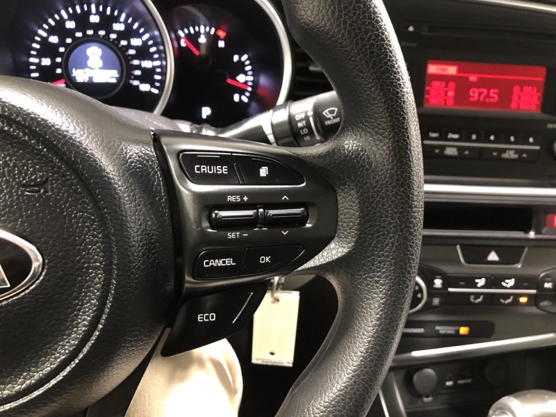 Vehicle image 24 of 32