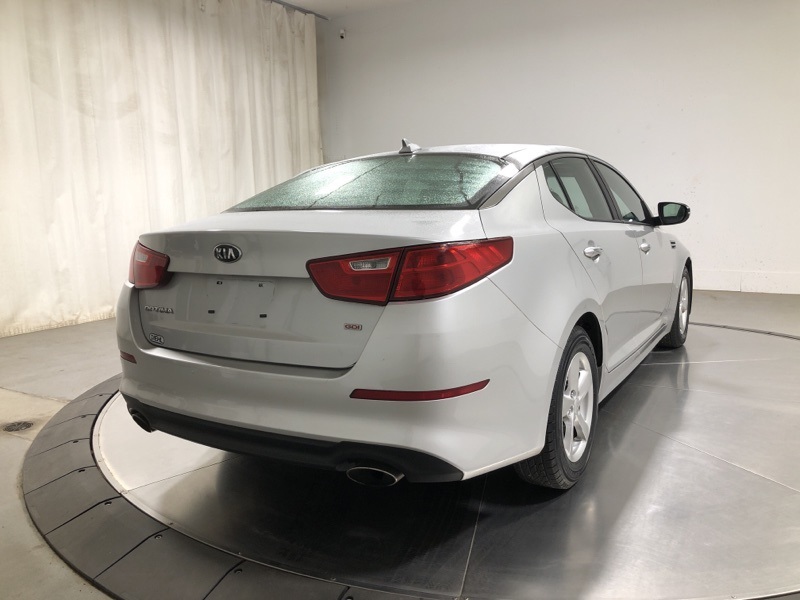 Vehicle image 2 of 32