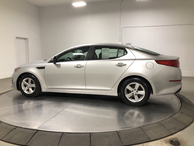 Vehicle image 6 of 32