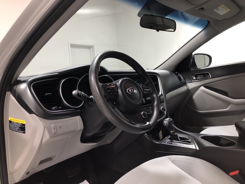 Vehicle image 19 of 32
