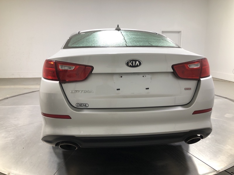 Vehicle image 4 of 32