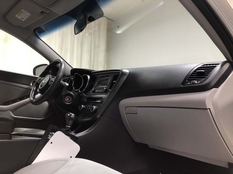 Vehicle image 12 of 32