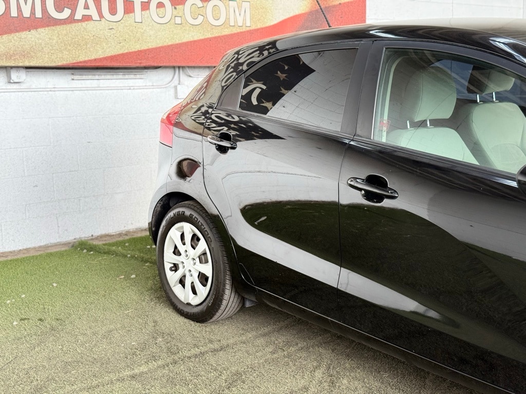 Vehicle image 6 of 39