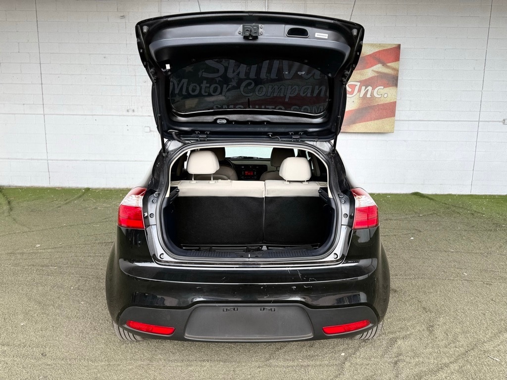Vehicle image 13 of 39