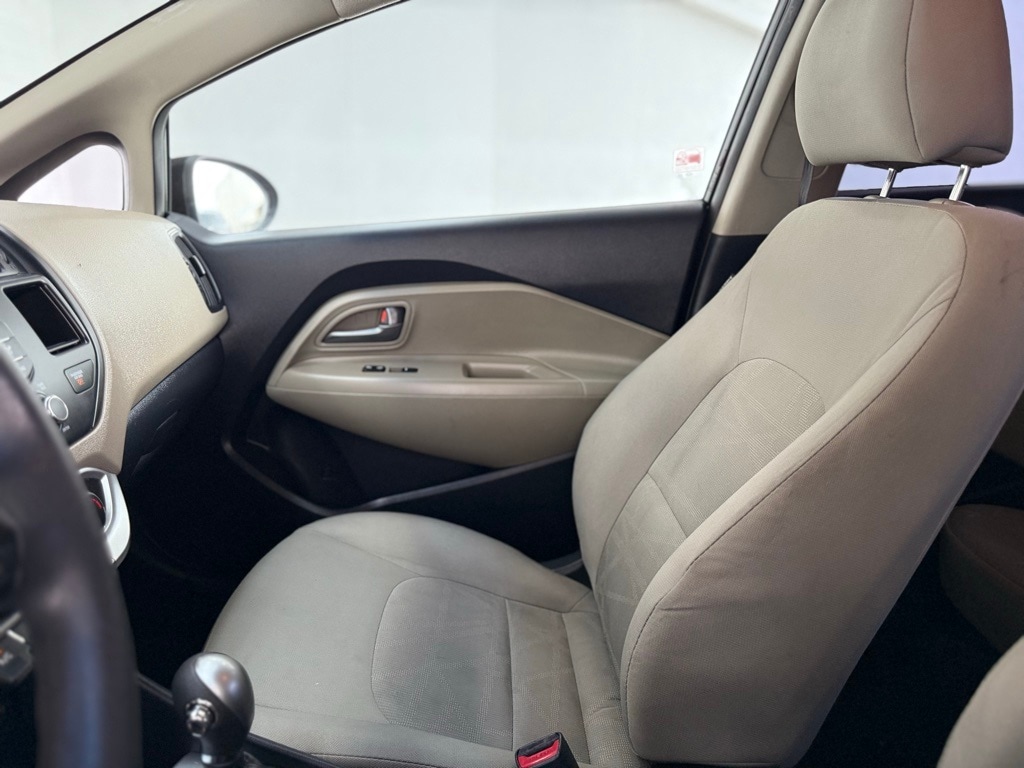 Vehicle image 29 of 39