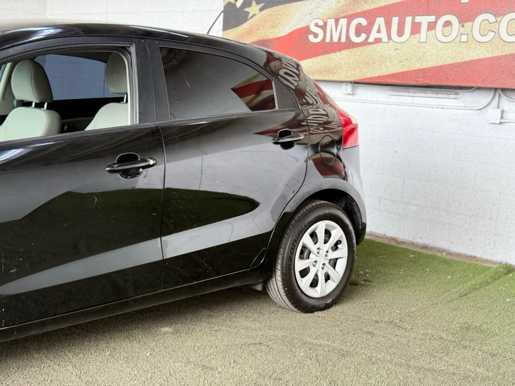 Vehicle image 9 of 39