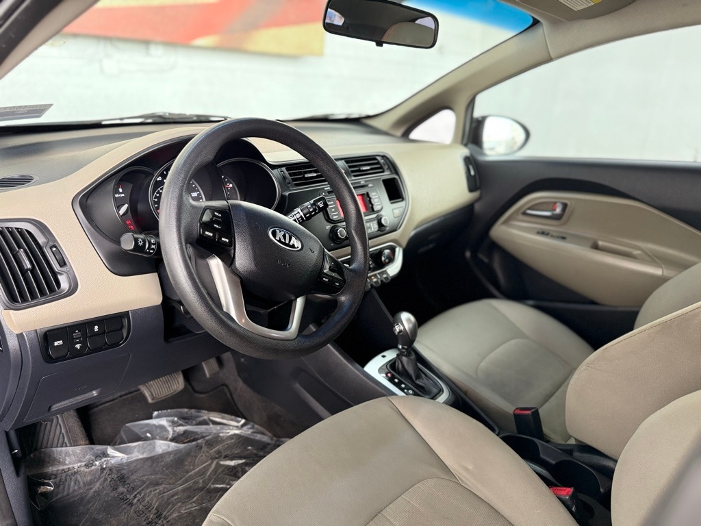 Vehicle image 18 of 39