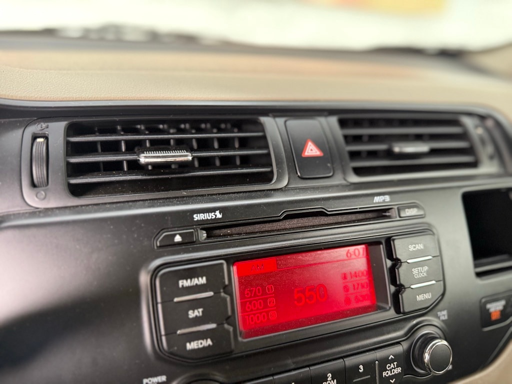 Vehicle image 28 of 39