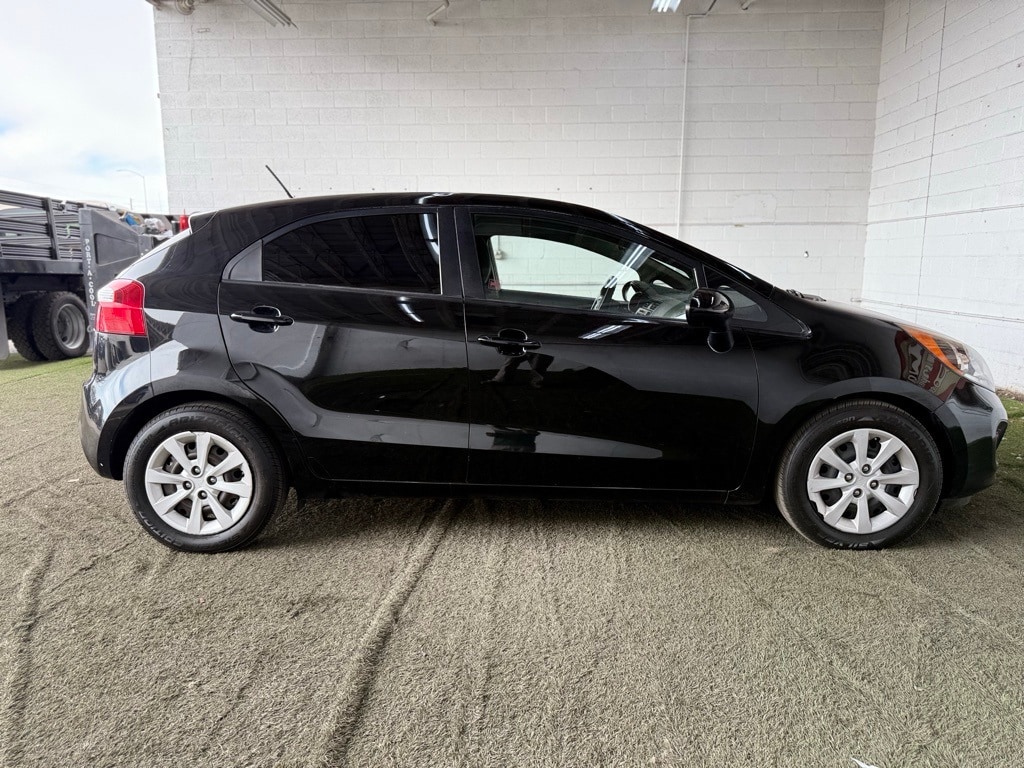 Vehicle image 7 of 39