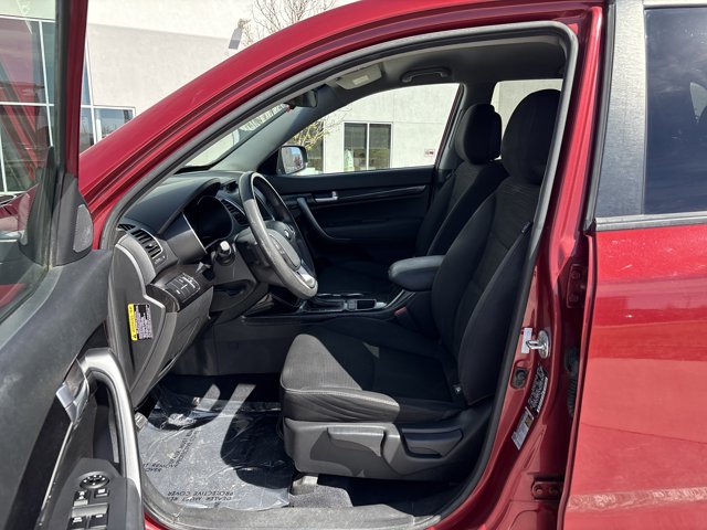 Vehicle image 10 of 27