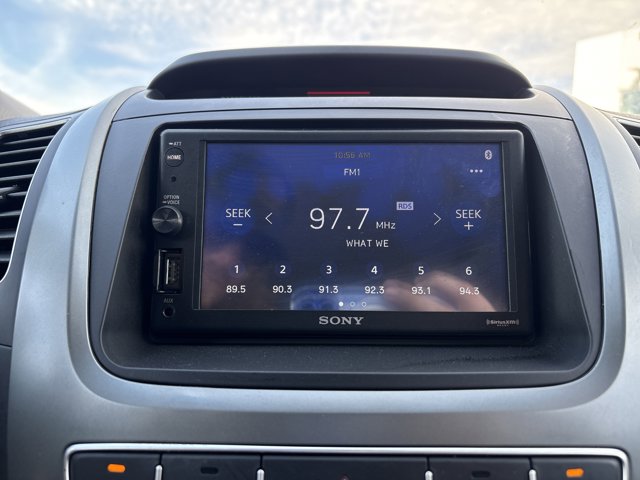 Vehicle image 19 of 27