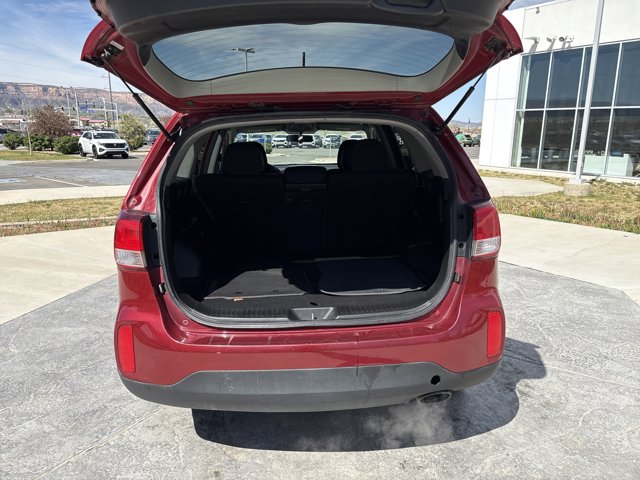 Vehicle image 21 of 27